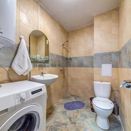公寓 Kometa - 1bd With Balcony & Forest View By Flat Manager 潘波洛沃