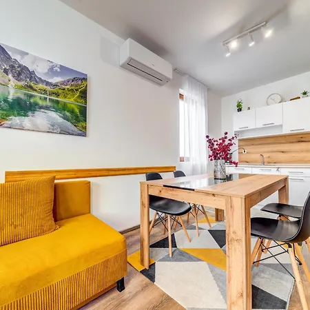 Kometa - 1bd With Balcony & Forest View By Flat Manager *