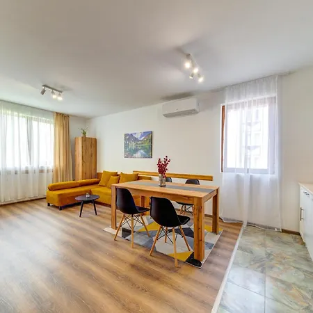 Kometa - 1bd With Balcony & Forest View By Flat Manager