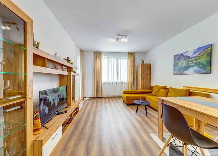 Kometa - 1bd With Balcony & Forest View By Flat Manager * פמפורובו